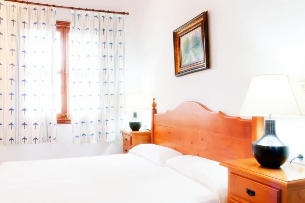 Son Capellet In Petra Villa *